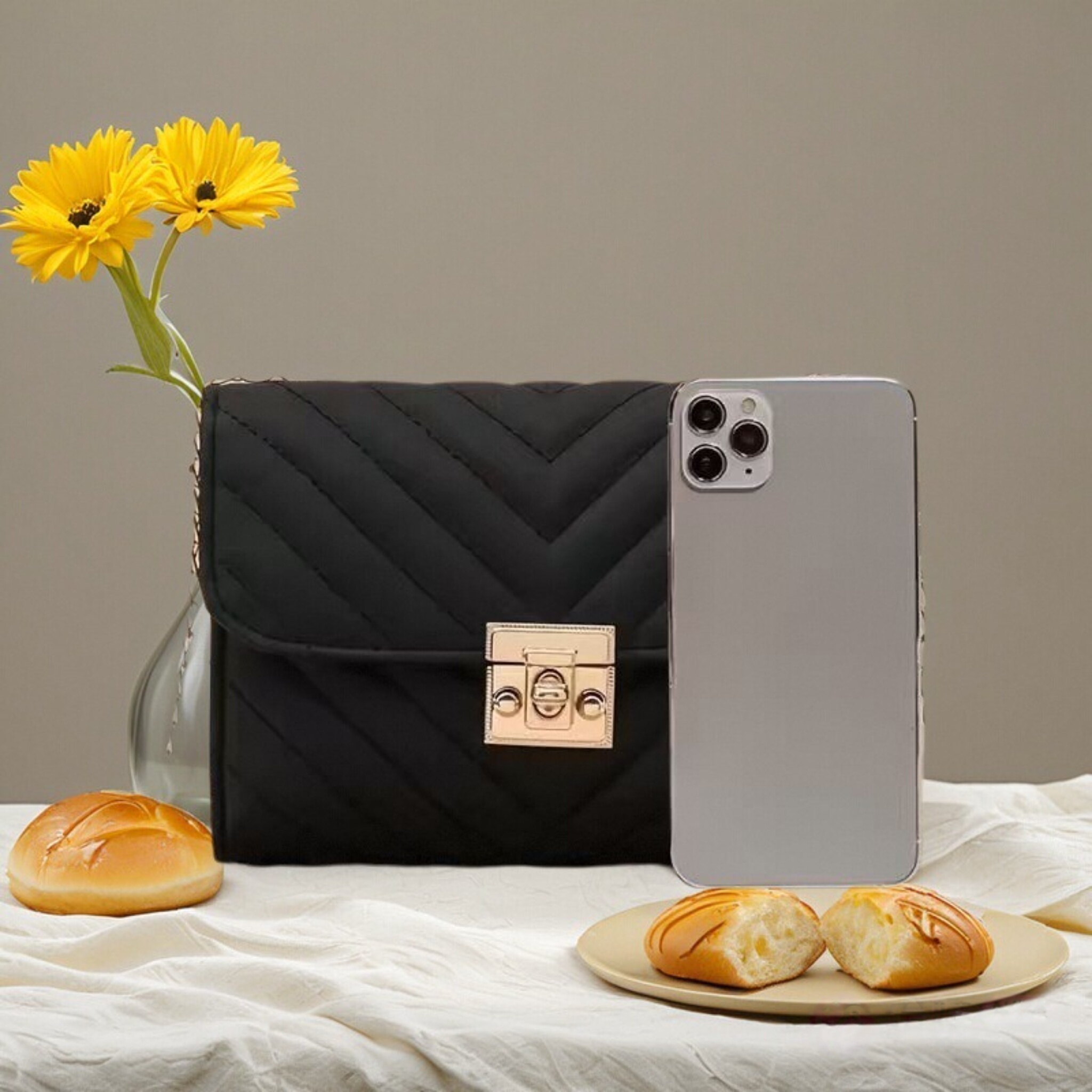 Luxury V-Chevron Quilted Chain - Women'S Accessories Louis Vuitton ulasan dan harga